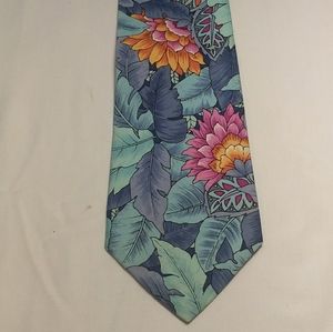 L192, Boston Traders, tie, Blue w/flower primt.